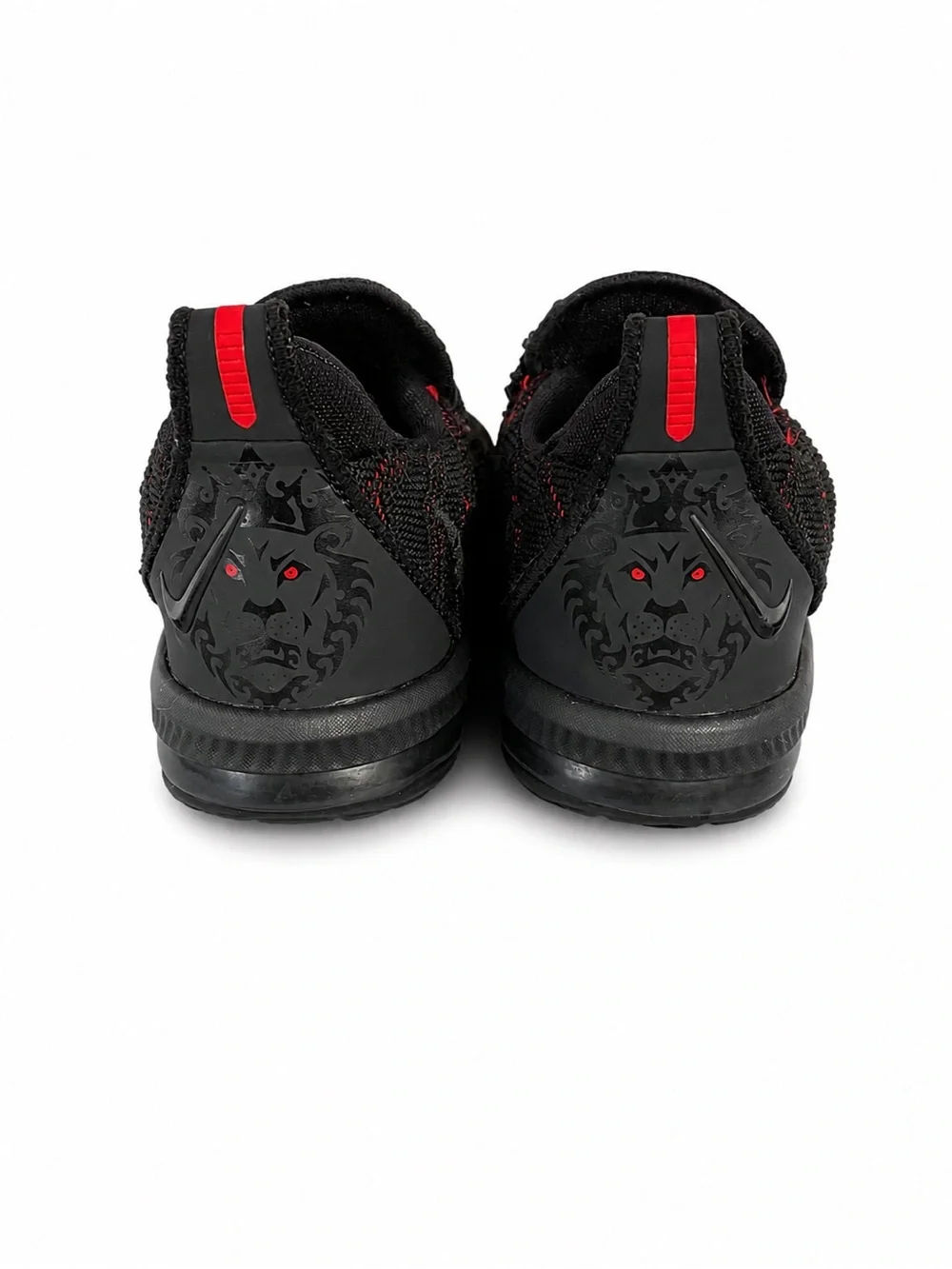 Nike LeBron Soldier XI Kids Slip-On Basketball Sneakers Black/Red US 10